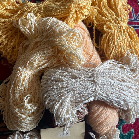 Yarn - Picture 1 of 3